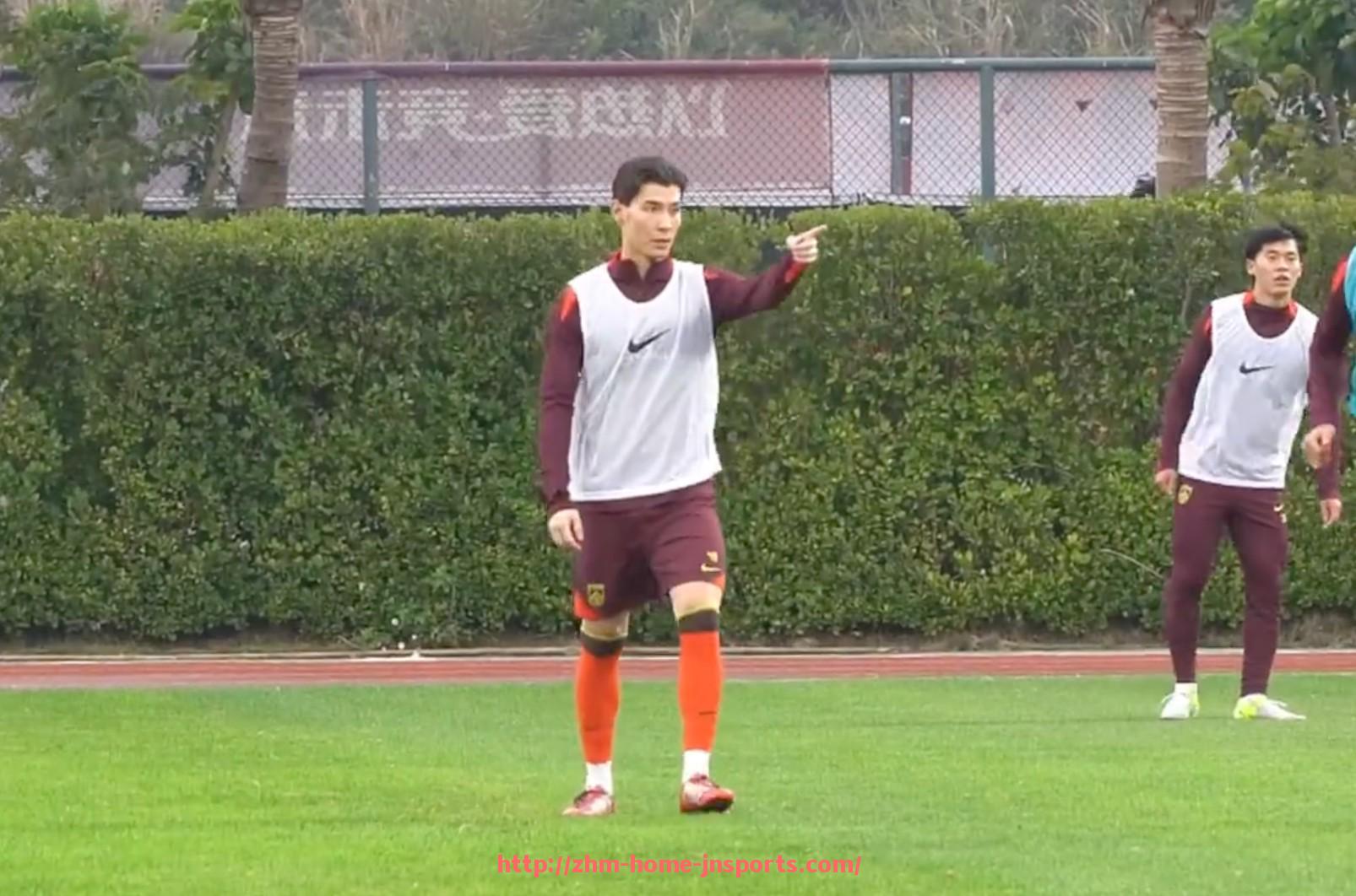 江南综合体育-2024年NBA球队更衣室氛围对赛季末战绩是否存在直接影响