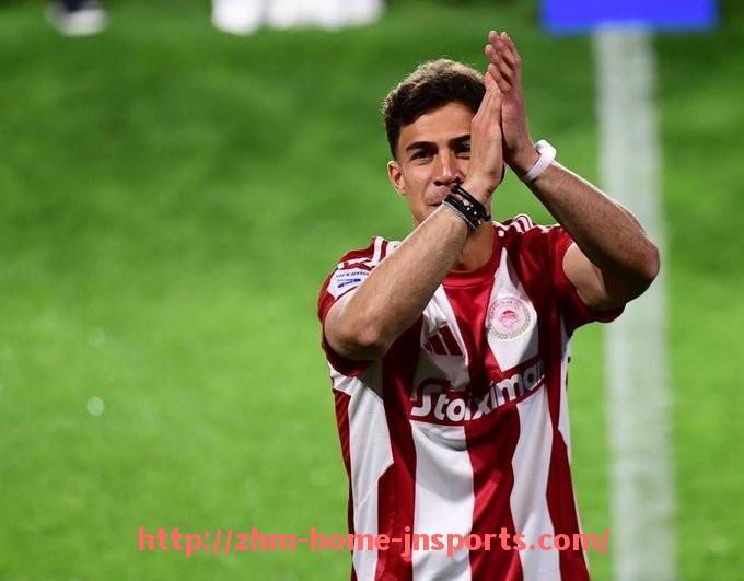 江南综合体育-英超跑动距离最多的现役球员及其体能优势解析